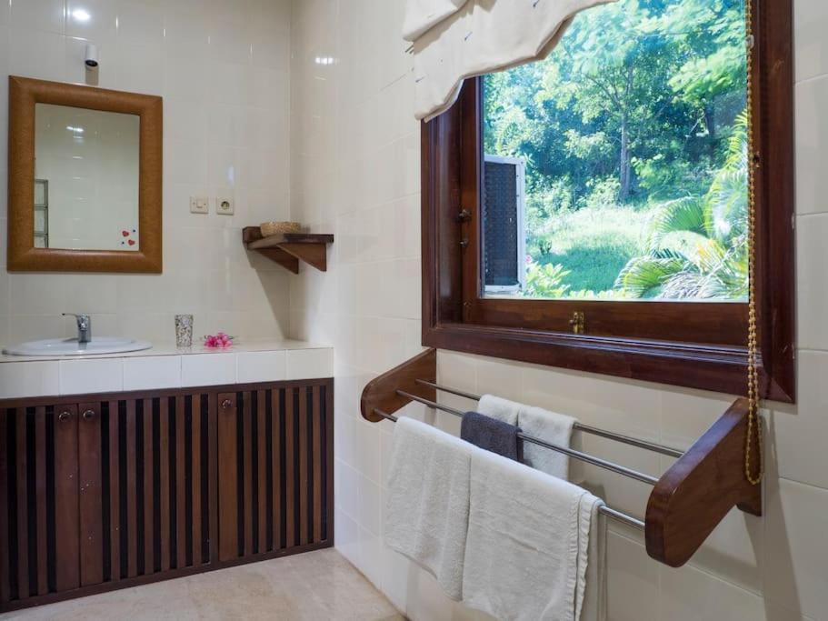 Villa 7, Secret Garden, Kerandangan, Near Senggigi Mataram Exterior foto